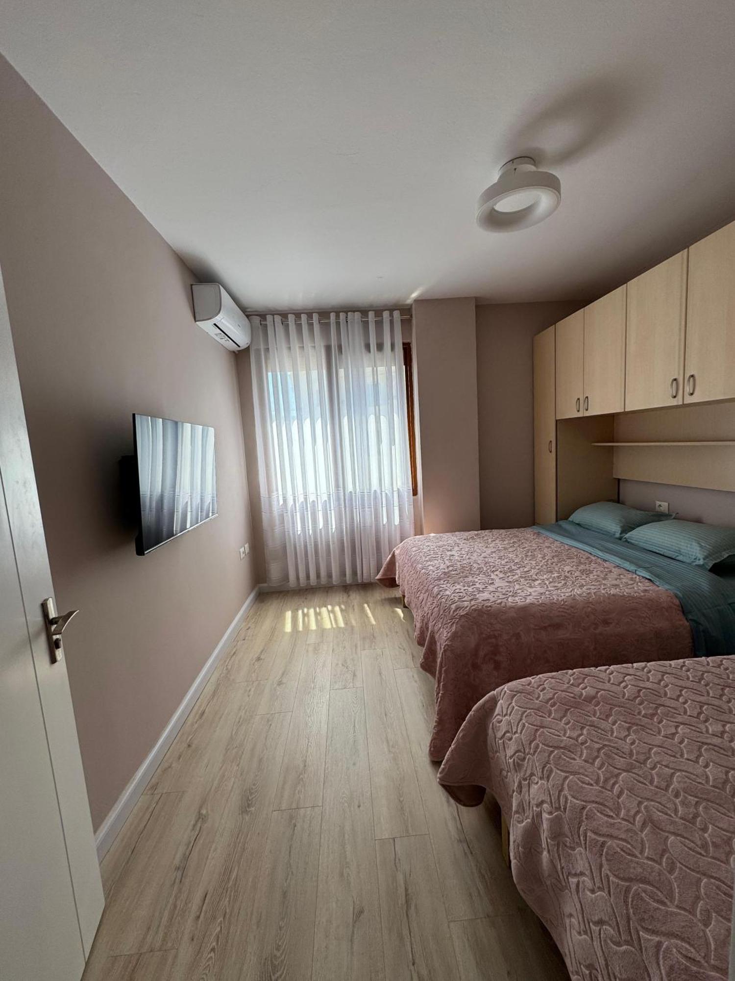 Orange Apartment Golem (Tirana) Exterior foto